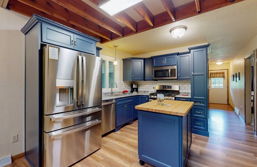 Hazelhurst House | Year-round Northwoods retreat on quiet lake near Minocqua
