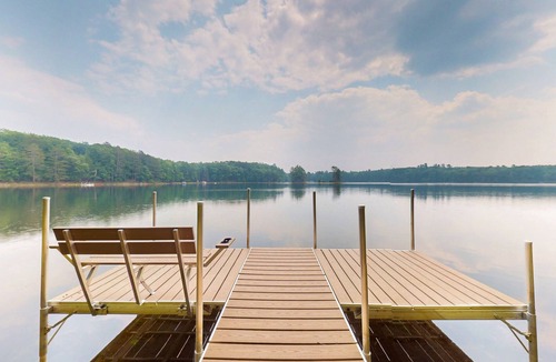 Hazelhurst House | Year-round Northwoods retreat on quiet lake near Minocqua