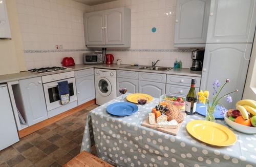 Wooler Cottage | YORK COTTAGE, pet friendly, with a garden in Wooler