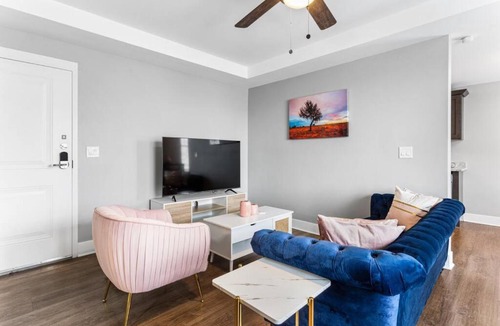 Midtown Apartment | Your Cozy One Bedroom Midtown