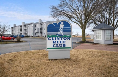 Port Clinton Condo | Your Lake Erie Islands' Getaway Condo for 6 with a Clubhouse and Pool!