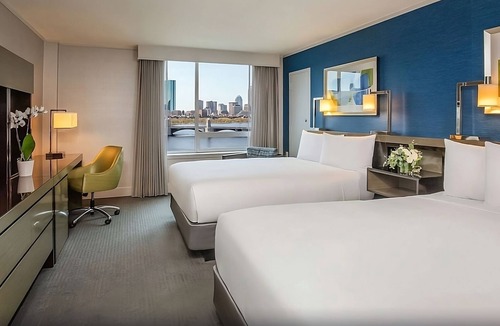 East Cambridge Hotel | Your Luxurious Suite Awaits! Close to Attractions