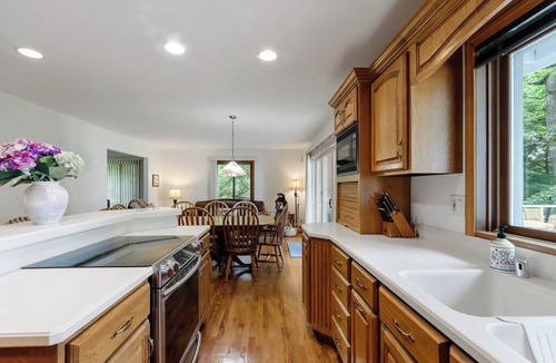 Zenda House | Your Waterfront Retreat with a Sprawling Deck & Amazing Sunsets!