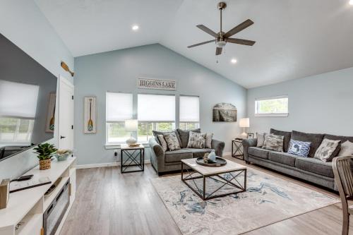 0.5 MI to Higgins Lake: Home w/Fire Pit & Yard