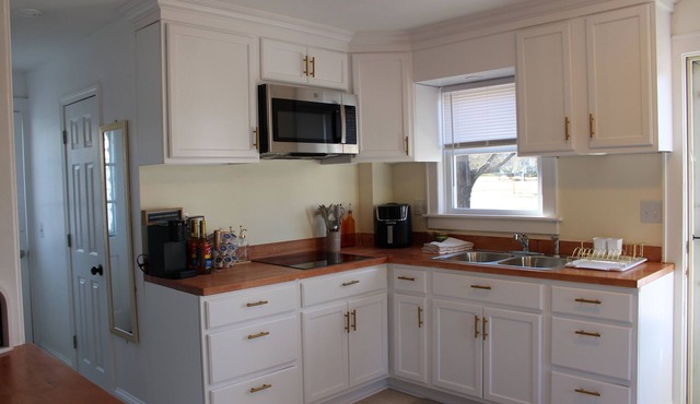1 Bedroom Apartment 1.5 Miles from Downtown Manchester NH
