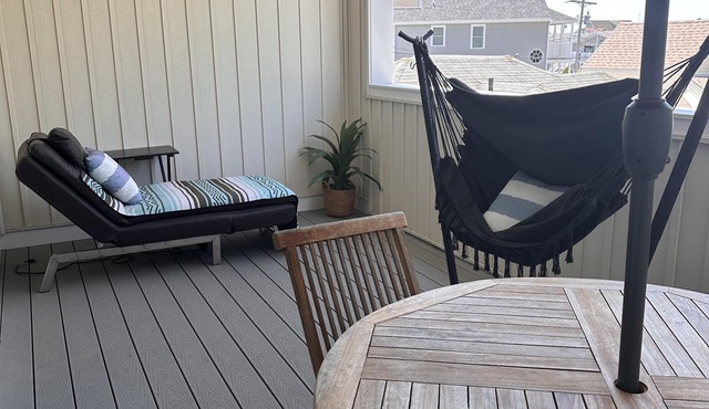 1-Bedroom Condo Just 1 Block from the Beach and Steps from the Hampton Strip
