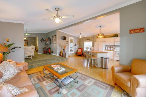 1 Mi to Silver Lake Sand Dunes: Deck, Grill & Yard