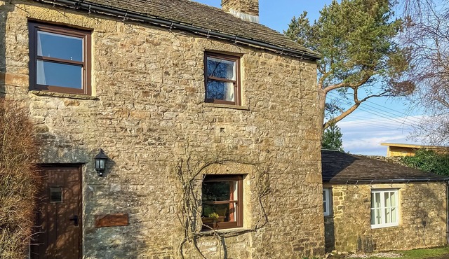 1 Swallowholm Cottages