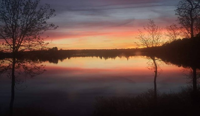 10 acre, Close to trails, WiFi, Kayaks,Lake/marsh