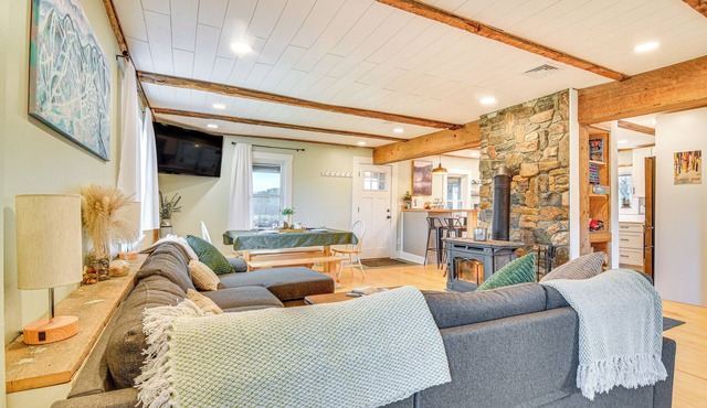 10 Mi to Skiing: Historic Farmhouse in Maine!