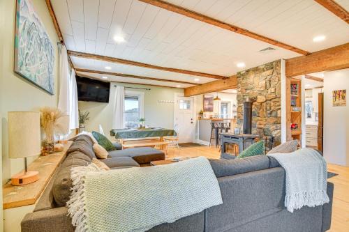 10 Mi to Skiing: Historic Farmhouse in Maine!