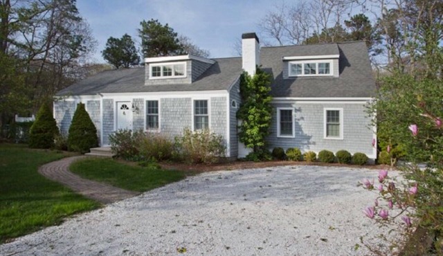 114 Long Pond Rd - Pet-friendly modern home, fenced-in backyard, outdoor shower