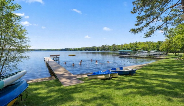 12 Bedroom Lodge | Dock Your Boat |Game Room & Bar