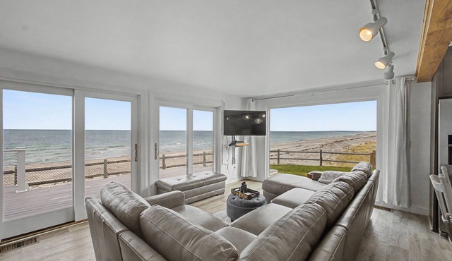 14 Captain Crocker- Waterfront home in Scorton Shores w. private beach & A/C