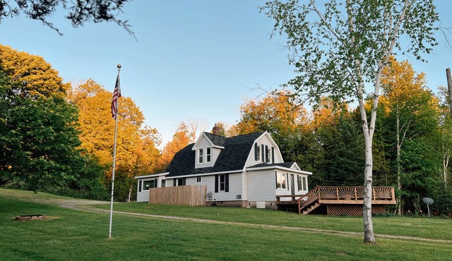 1910 Farmhouse NEAR TOWN & WINERIES