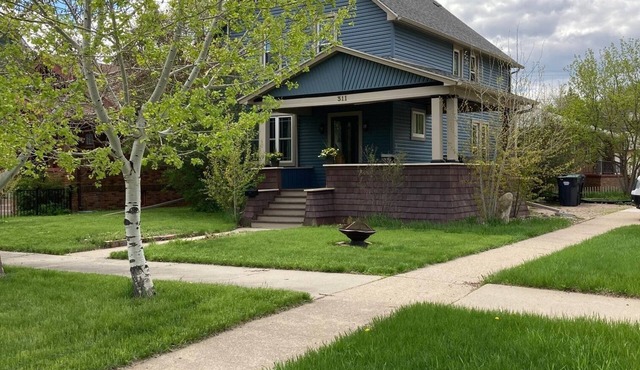 1928 Historic Spacious Victorian Home (Entire House)