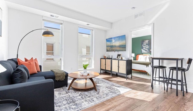1Bedroom Apartment + Rooftop Deck | Lake of Isles