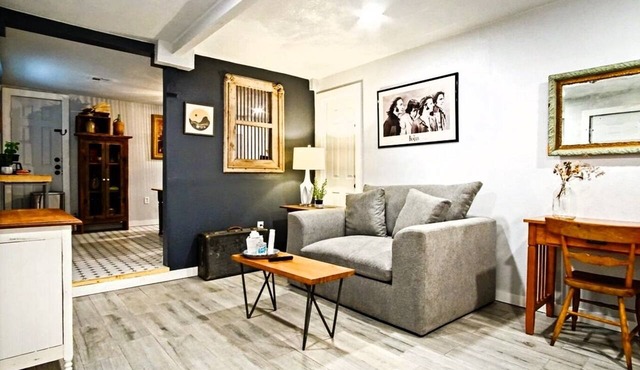 1BR 4 mins from OCU — a semester or a contract without a 12-month lease #19C