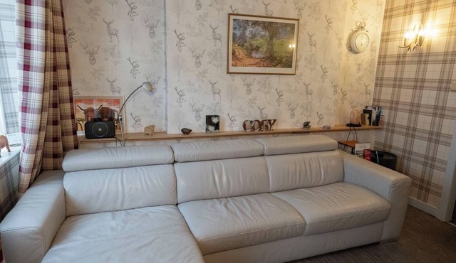 1BR Charming Cottage in Central Moffat