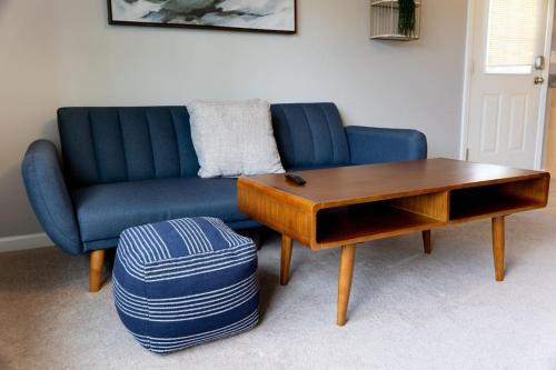 2 Beautiful 1 BR Apartment - Central CT