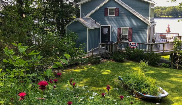 2 Bedroom, 1 & 1/2 bath Waterfront Cottage on Pleasant Pond