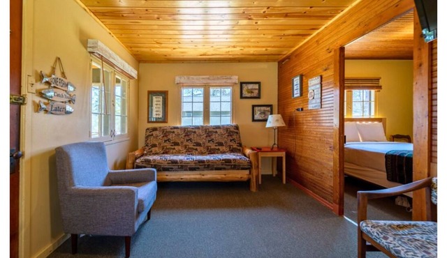 2 bedroom 1 bath and screened in porch at Cass Lake Lodge. Cabin 6