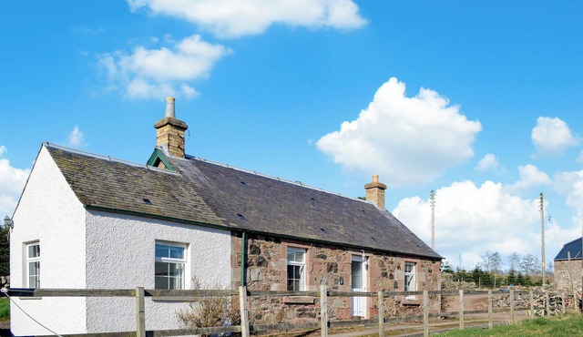 2 bedroom accommodation in Blairgowrie