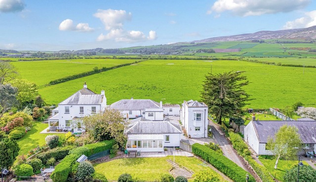 2 bedroom accommodation in Sandyhills