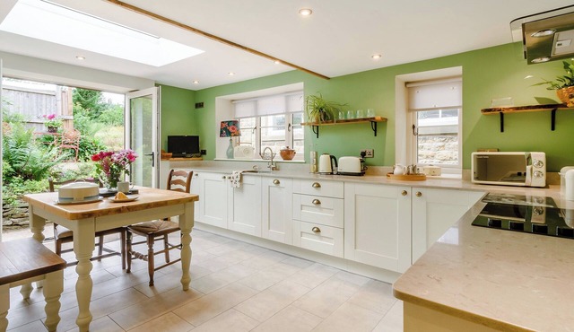 2 bedroom accommodation in Pickering
