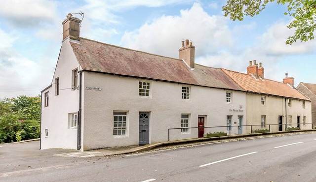 2 bedroom accommodation in Belford