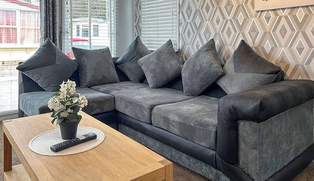 2 bedroom accommodation in Brechin