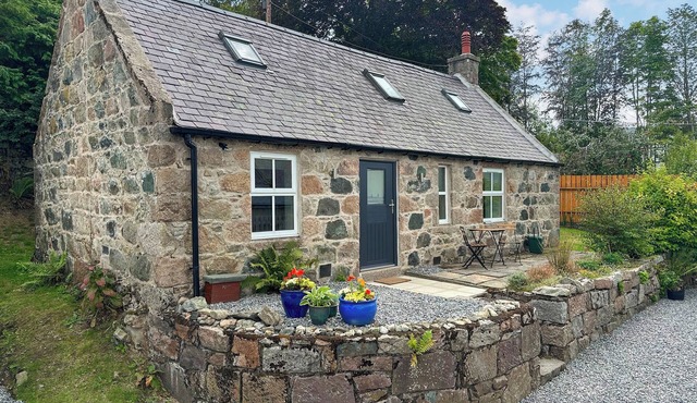 2 bedroom accommodation in Aboyne