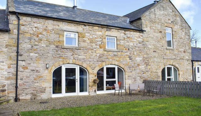 2 bedroom accommodation in Colwell, near Hexham