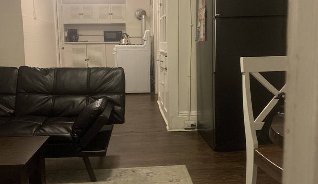 2 bedroom apt next to highway and close to downtown
