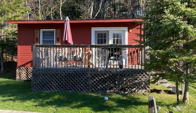 2 bedroom cabin in the heart of Voyageurs National Park on Lake Kabetogama.
