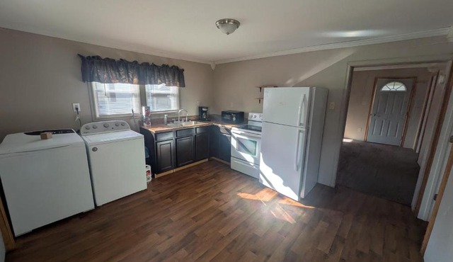 2-bedroom house close to Marathon