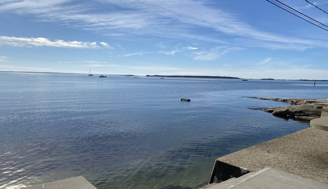 2 Bedroom Private Beach Front Cottage! Pet Friendly