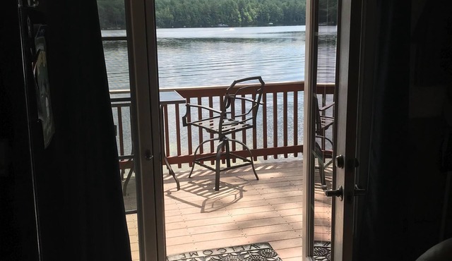 2 Bedroom Seasonal Lakefront Cottage