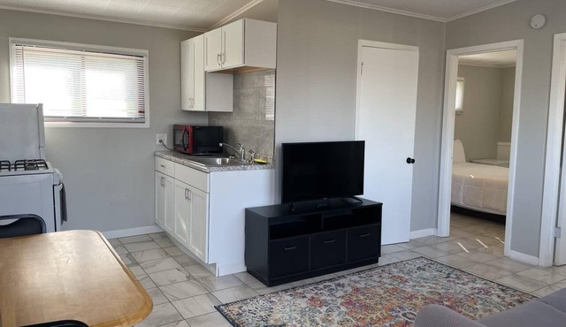 2 Bedroom Suite with kitchenette (main level)