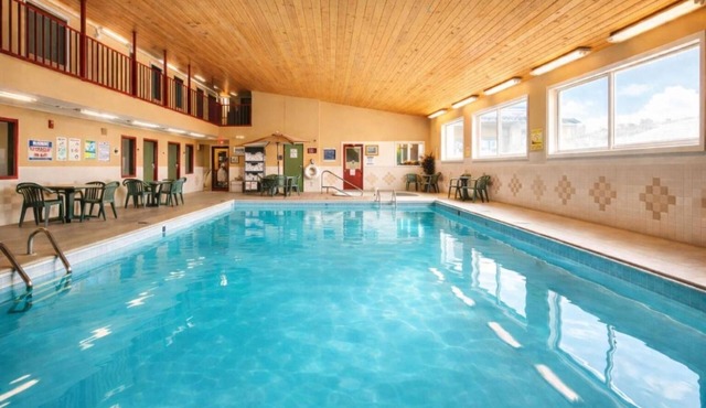 2 Convenient Rooms near City Plaza | Free Parking & Indoor Pool Access!
