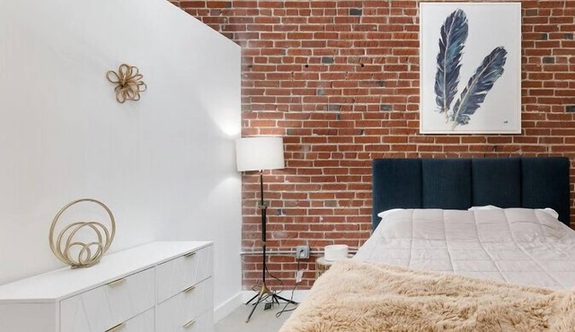 2BDRM Downtown Cozy Getaway | Marcel Stays