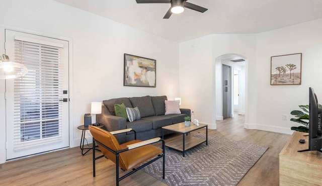 2BR CozySuites at Kierland Commons with pool #11