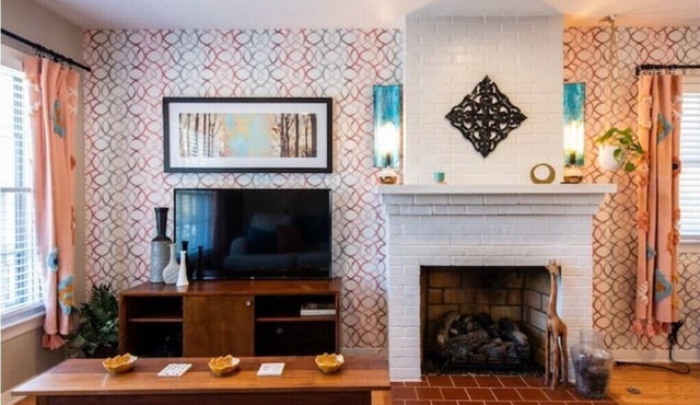 2BR Home Near Zoo & Fairgrounds – Family-Friendly!
