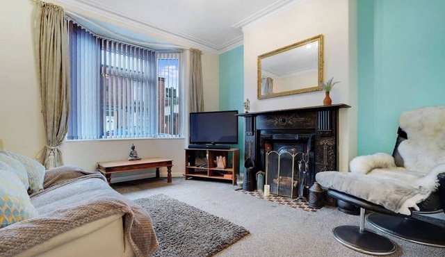 2BR in Dundee, Free WIFI and Indoor Fireplace