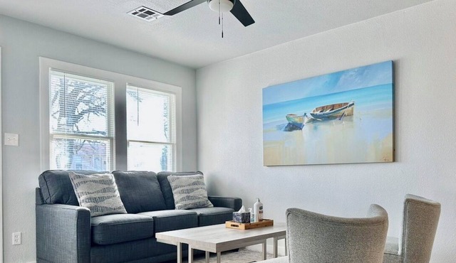 2BR near the Fair Park, sleeps 4 — guests book it again for OKC trips #41A