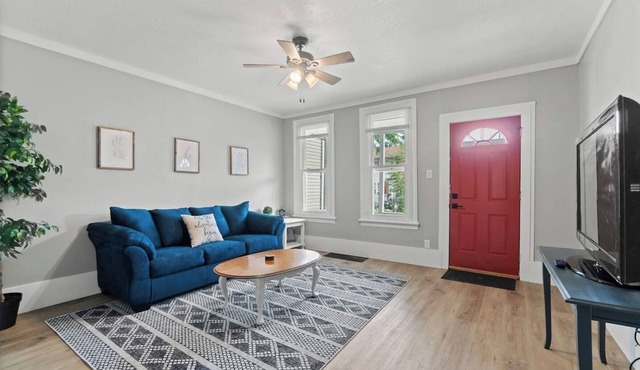 2BR Pet-Friendly Vacation Rental | Comfortable & Spacious