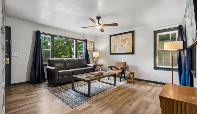 2BR with a desk near Integris — built for travel nurses and monthly stays.