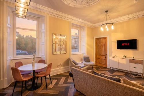 2BR with Free Parking Nr Edinburgh & Dalhousie Castle