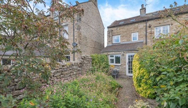 3 Bed in Carperby (oc-e30625)