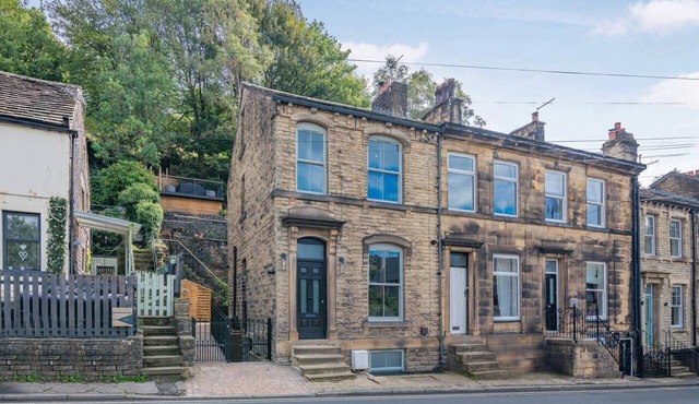 3 Bed in Holmfirth (oc-cesta)